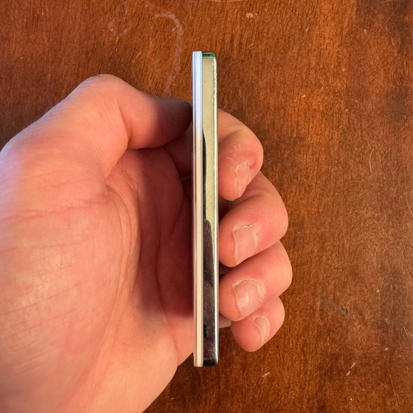 iPod Nano (1st Generation) 2GB - White - Picture 6 of 8